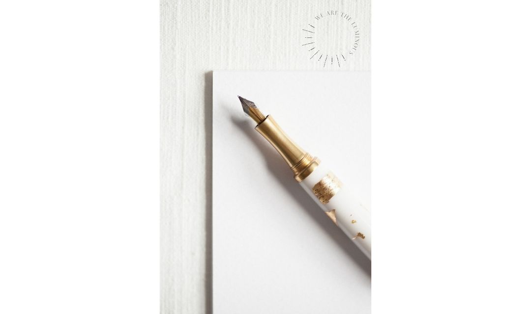 gold fountain pen