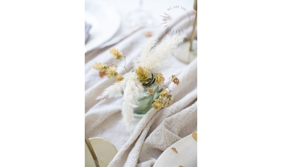dried flowers in vase