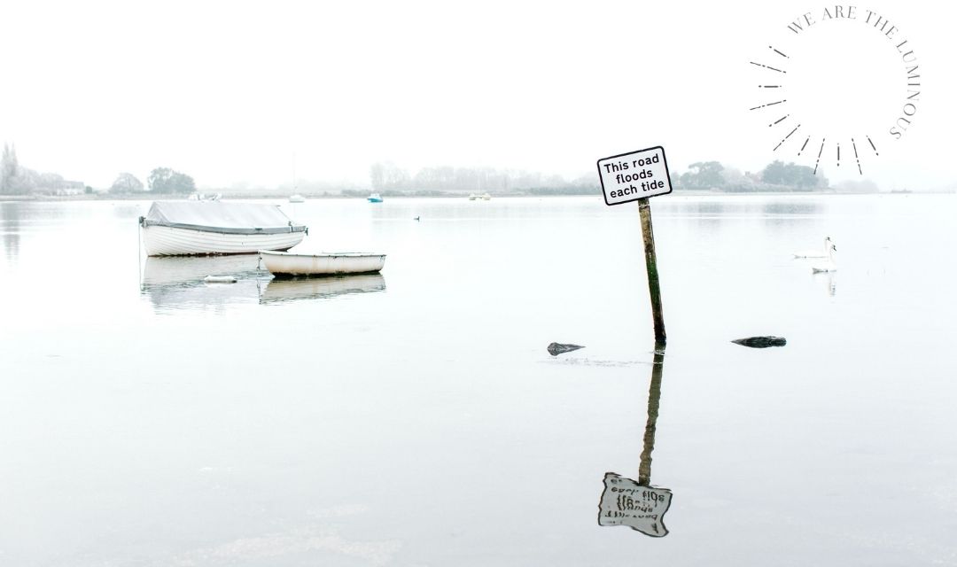 flood sign in harbour