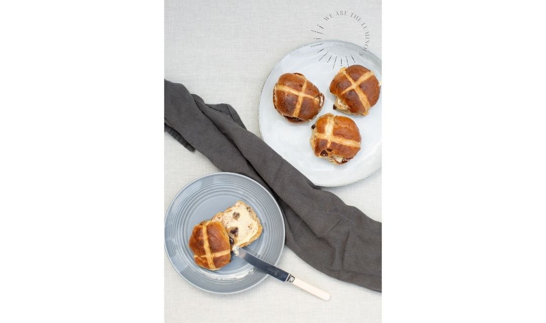 Hot cross buns