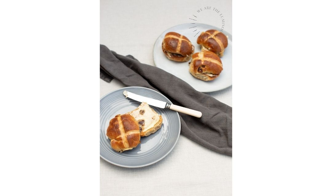 Hot cross buns